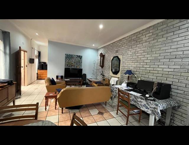 3 BEDROOM HOUSE FOR SALE IN BOKSBURG WEST